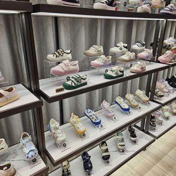 Taranis - Kids shoes - Shoe Stores Near Me - Canoga Park, California