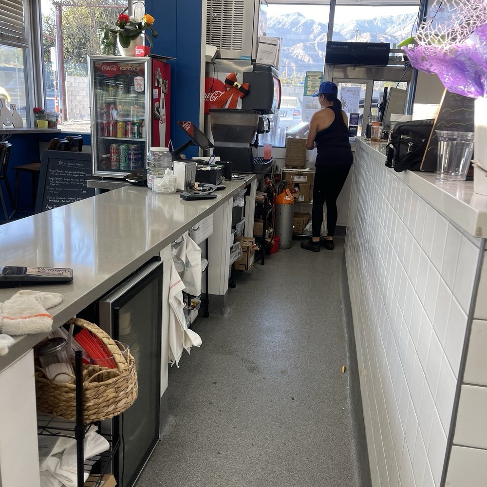 Fair Oaks Burger - Cashier - Burgers Near Me - Altadena, California Fair Oaks Burger - Cashier - Burgers Near Me - Altadena, California