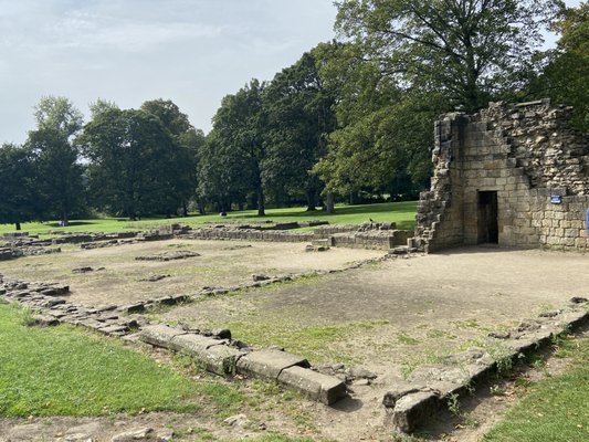 Kirkstall Abbey by null