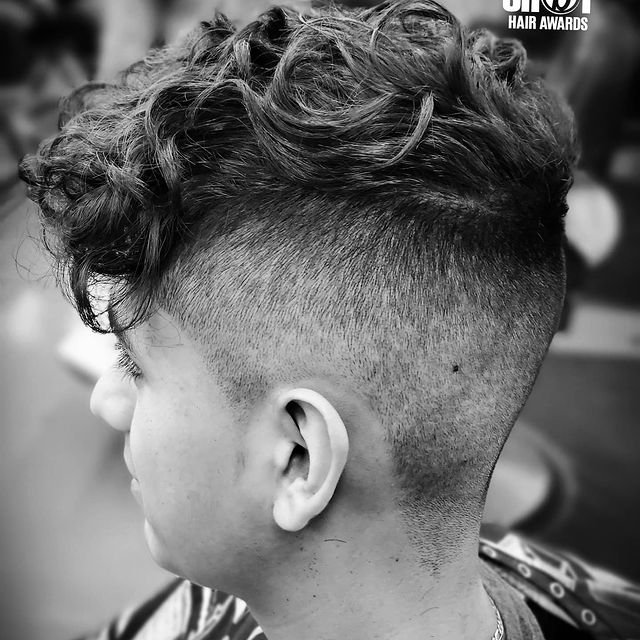 The Barbering Mechanic Logo