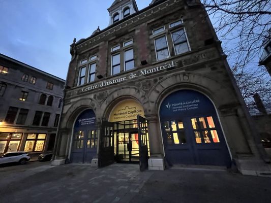 Rue St-Paul Ouest by null