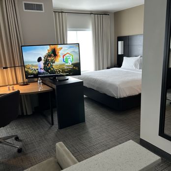 Residence Inn - Spacious room with huge TV! - Hotels Near Me - Louisville, Kentucky Residence Inn - Spacious room with huge TV! - Hotels Near Me - Louisville, Kentucky