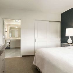 Homewood Suites by Hilton Worcester - Guest room