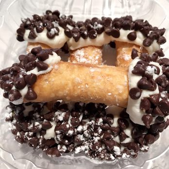 Cannoli Kitchen Pizza - Cannolis (the best) - Pizza Near Me - Boca Raton, Florida Cannoli Kitchen Pizza - Cannolis (the best) - Pizza Near Me - Boca Raton, Florida