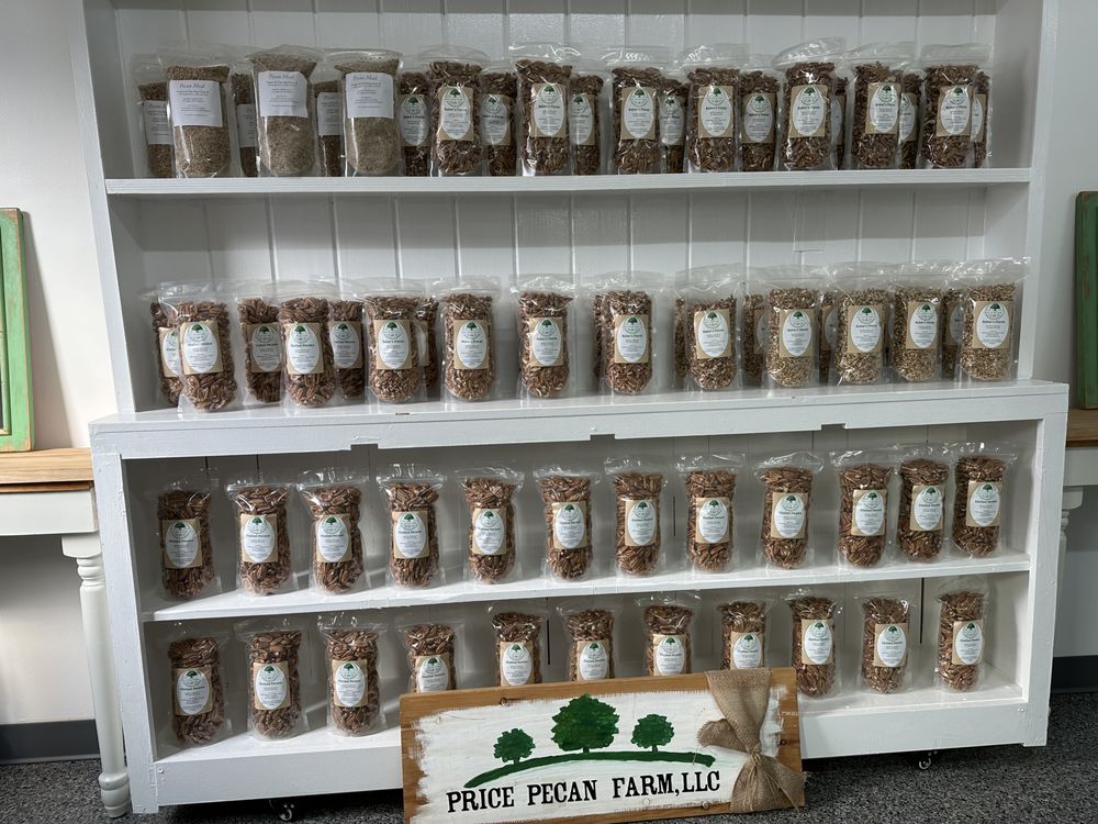 Price Pecan Farm Logo