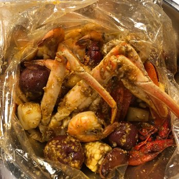 The Crawfish Hut - Seafood Near Me - Burien, Washington