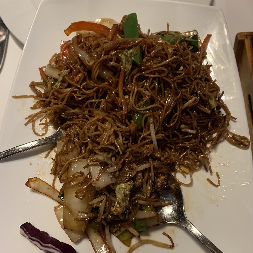 Gourmet Tempel - Vegetable Lo Mein - Chinese Near Me - Nuremberg, BY