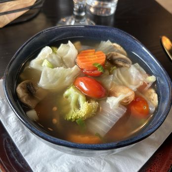 Si Uthai Restaurant And Cafe - Tom Yum (was told there was meat, there was no meat) - Thai Near Me - Clifton Park, New York