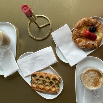 Amuse 5 Bakery - Bakeries Near Me - Bradenton, Florida