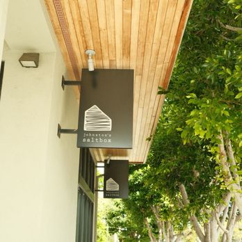 Johnston's Saltbox - New American Near Me - San Carlos, California Johnston's Saltbox - New American Near Me - San Carlos, California