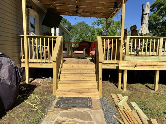 Garcia’s & Associate Logo