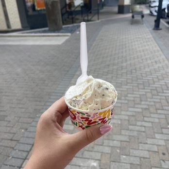Amy's Ice Creams - Sweet Cream ice cream - Ice Cream & Frozen Yogurt Near Me - Austin, Texas Amy's Ice Creams - Sweet Cream ice cream - Ice Cream & Frozen Yogurt Near Me - Austin, Texas