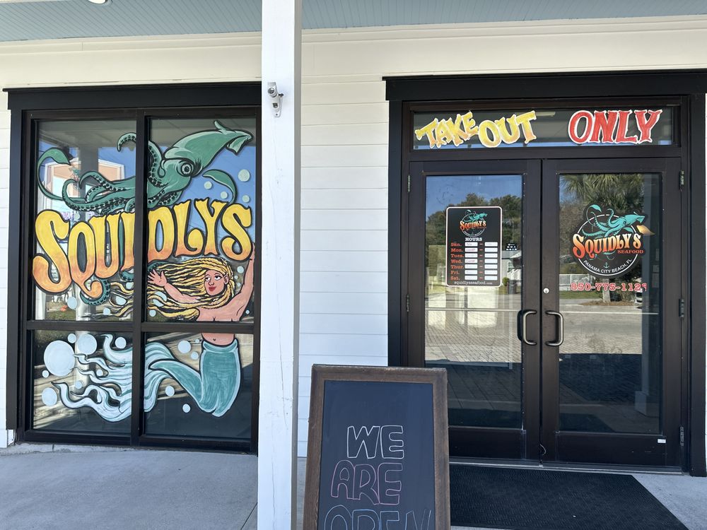 Squidlys Seafood Logo