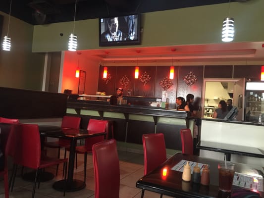 Maki Sushi Bar by null