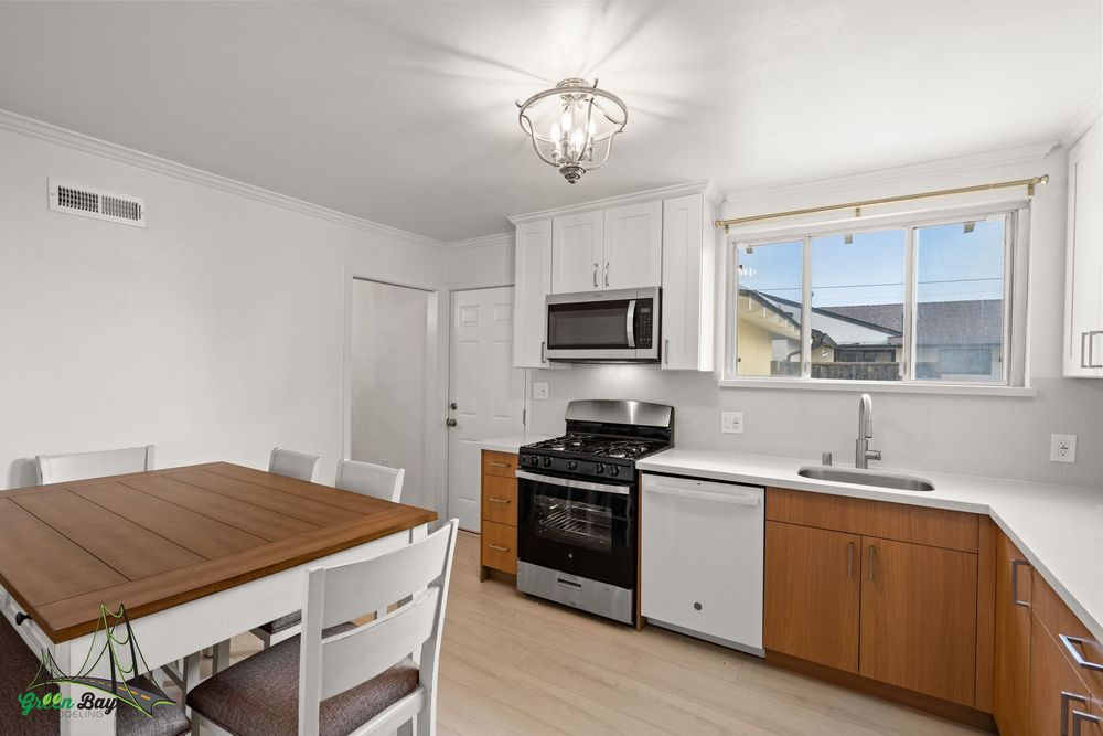 Slide of Green Bay Remodeling