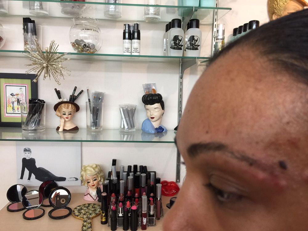 Karen Scott Cosmetics Logo