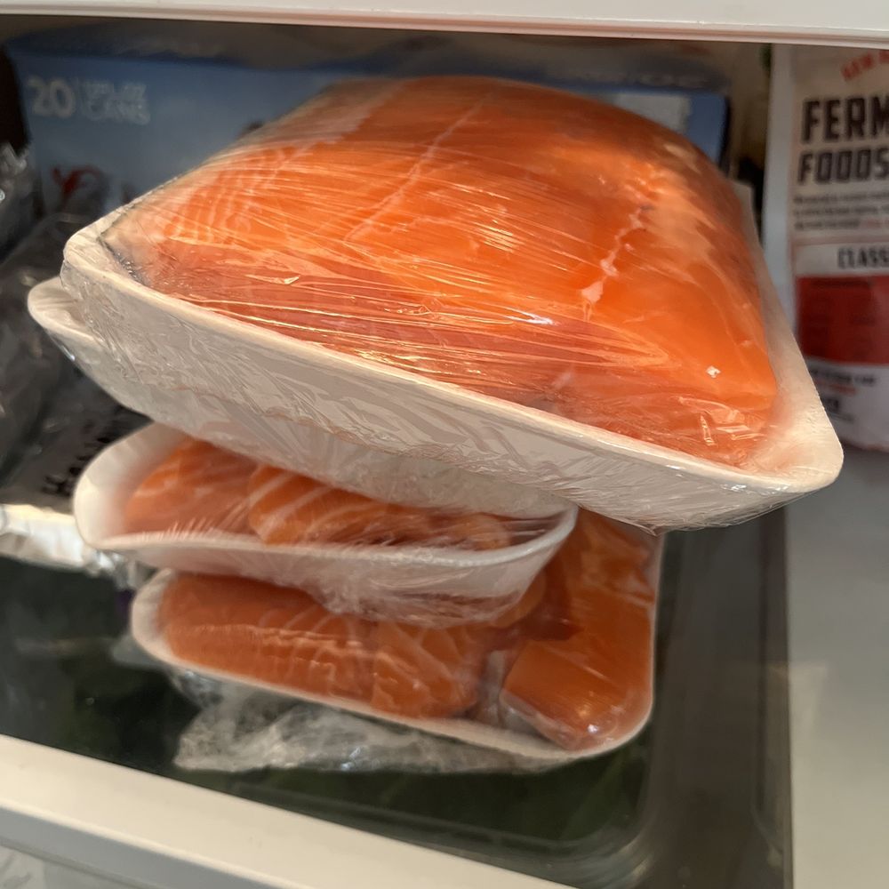 Example of fish and packaging. Example of fish and packaging.
