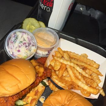 Dave's Hot Chicken - Chicken Shop Near Me - Folsom, California Dave's Hot Chicken - Chicken Shop Near Me - Folsom, California