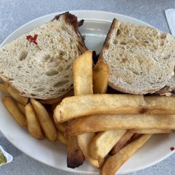 Lake Oswego Ice Creamery & Restaurant