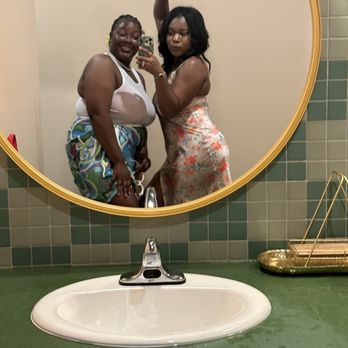 The Liquor Store - Bathroom - Breakfast & Brunch Near Me - Memphis, Tennessee