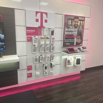 T-Mobile - T-mobile store - Mobile Phones Near Me - Germantown, Maryland