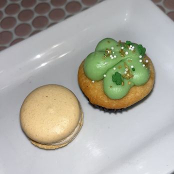 Sugar Bliss  - Cupcakes Near Me - Chicago, Illinois