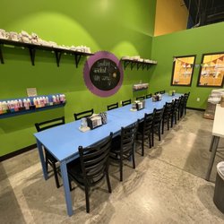uPaint Pottery Studio - Party setup