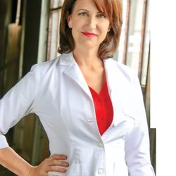 Jentox - Jen Shumaker ND, owner of Jentox gentle detoxes