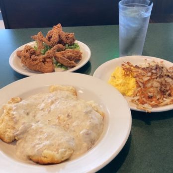 Metro Diner - Biscuits and gravy - American Near Me - Tampa, Florida Metro Diner - Biscuits and gravy - American Near Me - Tampa, Florida