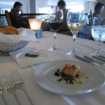 Bali Oceanfront - sugarcane crusted scallop with warm arame salad - Seafood Near Me - Honolulu, Hawaii