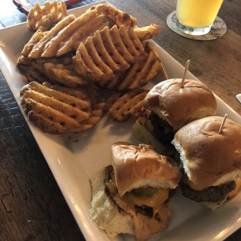 508 Tavern - Pacific Coast Sliders - Bars Near Me - Vista, California 508 Tavern - Pacific Coast Sliders - Bars Near Me - Vista, California