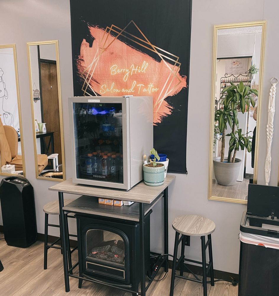 BERRY HILL SALON AND TATTOO Updated August 2024 22 Photos 1635 Oak St, Eugene, Oregon