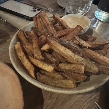 Delbar Middle Eastern - Za'taar fries - Persian/Iranian Near Me - Atlanta, Georgia