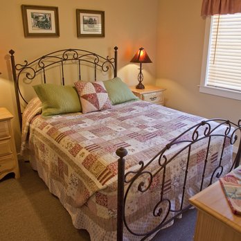 Elk Meadow Cabins - Elk Meadow Cabins and Redwood Adventures. The hear of Redwood National and State Parks. - Vacation Rentals Near Me - Orick, California