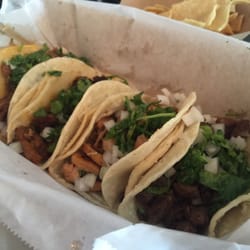 STREET - Taco & Beer Co. - Asada, pollo asado, al pastor, carnitas street tacos