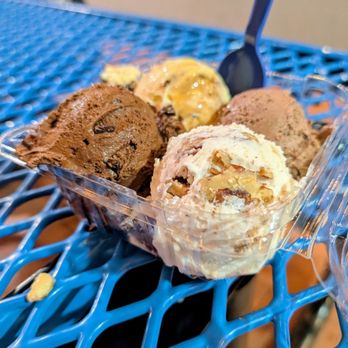 Handel's Homemade Ice Cream - This is ice cream's version of crack cocaine. Highly addictive stuff. - Ice Cream & Frozen Yogurt Near Me - Tucson, Arizona Handel's Homemade Ice Cream - This is ice cream's version of crack cocaine. Highly addictive stuff. - Ice Cream & Frozen Yogurt Near Me - Tucson, Arizona