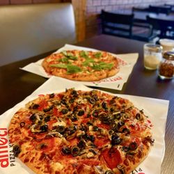 Ameci Pizza Kitchen - Pepperoni, Olive and Mushroom...and Margherita