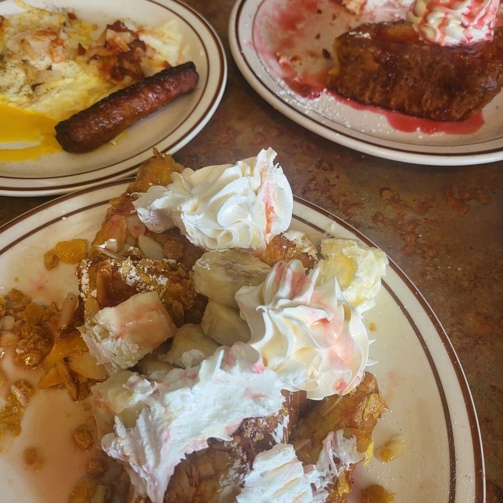 Annie's Cafe - Temecula - Crunchy freanch toast - Breakfast & Brunch Near Me - Temecula, California