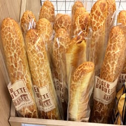 Tesco - Well stocked with Tiger Rolls/Giraffe Bread/Dutch Crunch!