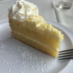Limoncello Cake