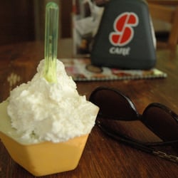 Al Forte - The L size cup, 3.5 Euros. The photo doesn't capture just how huge it was.