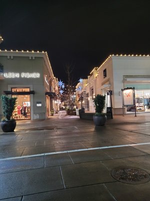 Bridgeport Village by null