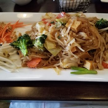 Riceberry Thai Kitchen - Vegan pad thai - Thai Near Me - Upland, California