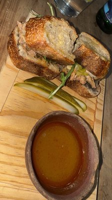 Taverna by null
