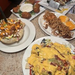 Steak Nachos Supreme, Bourbon Style Pulled Pork Sliders Steak Nachos Supreme, Bourbon Style Pulled Pork Sliders