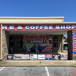 Trump Store - Outside