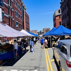 Red's Best - Farmers market on a beautiful Saturday afternoon outside of Boston Public Market