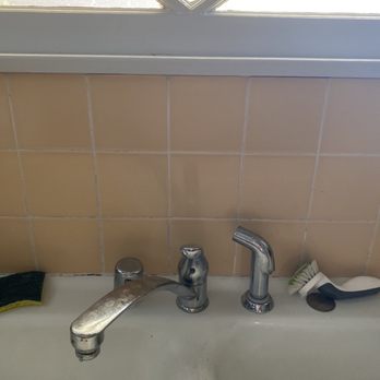 Craig Korin Construction and Plumbing - Old faucet setup. - General Contractors Near Me