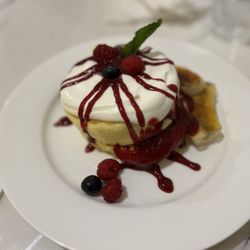 Fluffy Fluffy - Raspberry and banana pancake- wonderful!