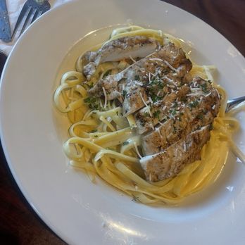 Nicolosi's Italian Restaurant - Chicken Fettuccini Alfredo - Italian Near Me - Santee, California Nicolosi's Italian Restaurant - Chicken Fettuccini Alfredo - Italian Near Me - Santee, California